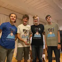 收听 undefined、观看音乐视频、阅读小传、查看巡演日期等 ！