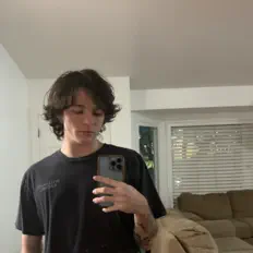 autto dinle, müzik videolarını izle, biyografisini oku, tur tarihlerini ve daha fazlasını gör!