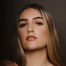 Listen to Aleksandra Makrievski, watch music videos, read bio, see tour dates & more!