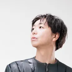 聆聽 Lugz&Jera、觀看音樂影片、閱讀小傳、查看巡演日期等！