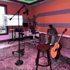 聆聽 Xxitoo Soundz、觀看音樂影片、閱讀小傳、查看巡演日期等！