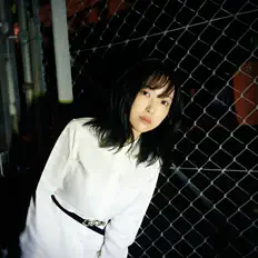 收听 Airi、观看音乐视频、阅读小传、查看巡演日期等 ！