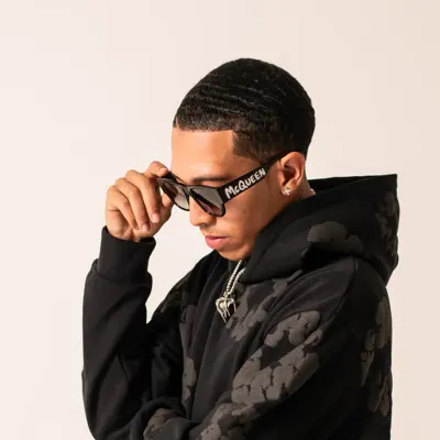 Listen to VonDon, watch music videos, read bio, see tour dates & more!