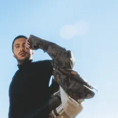 Aиdy.B सुनें, म्यूज़िक वीडियो देखें, बायो पढ़ें, दौरे की तारीखें और बहुत कुछ देखें!