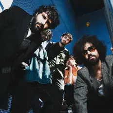 Ascolta BRUIT BLEU, guarda video musicali, leggi la biografia, vedi le date del tour & altro!