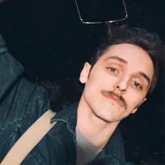 聆聽 Monsieur Dani、觀看音樂影片、閱讀小傳、查看巡演日期等！