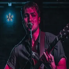 Ethan Gress dinle, müzik videolarını izle, biyografisini oku, tur tarihlerini ve daha fazlasını gör!