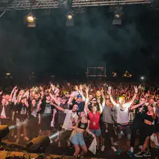 Guterzogene Asis dinle, müzik videolarını izle, biyografisini oku, tur tarihlerini ve daha fazlasını gör!