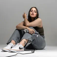 Listen to Pao Alvarado, watch music videos, read bio, see tour dates & more!