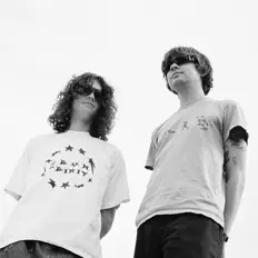 聆聽 transmitter、觀看音樂影片、閱讀小傳、查看巡演日期等！