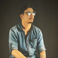 Ouve Shreshan Shrestha, vê vídeos de música, lê a biografia, vê as datas da digressão e muito mais!