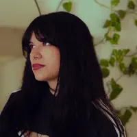 Poslechněte si interpreta undefined, sledujte hudební videa, přečtěte si životopis, podívejte se na data turné a další informace.