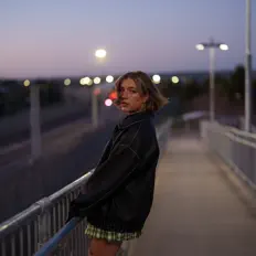 Poslechněte si interpreta Joey Pappas, sledujte hudební videa, přečtěte si životopis, podívejte se na data turné a další informace.