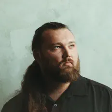 Poslechněte si interpreta ONI, sledujte hudební videa, přečtěte si životopis, podívejte se na data turné a další informace.