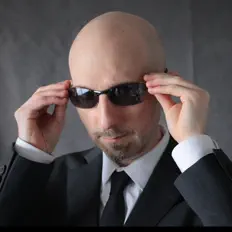 Poslechněte si interpreta Mark Sheeky, sledujte hudební videa, přečtěte si životopis, podívejte se na data turné a další informace.