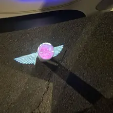 luh vique सुनें, म्यूज़िक वीडियो देखें, बायो पढ़ें, दौरे की तारीखें और बहुत कुछ देखें!