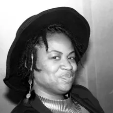 收听 Leoma Luv、观看音乐视频、阅读小传、查看巡演日期等 ！