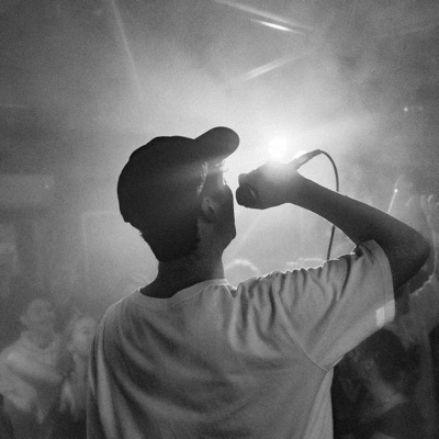 Listen to Riën, watch music videos, read bio, see tour dates & more!