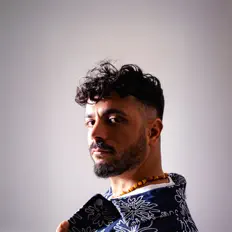 Escucha a Abdullah Demir, mira videos musicales, lee su biografía, consulta las fechas de las gira y más.