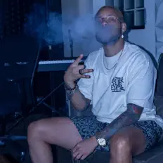 Ascolta Lord Roman, guarda video musicali, leggi la biografia, vedi le date del tour & altro!