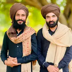 Birender Dhillon सुनें, म्यूज़िक वीडियो देखें, बायो पढ़ें, दौरे की तारीखें और बहुत कुछ देखें!
