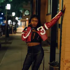 MissChristyana सुनें, म्यूज़िक वीडियो देखें, बायो पढ़ें, दौरे की तारीखें और बहुत कुछ देखें!