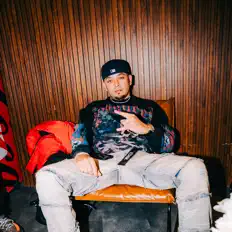 Dengarkan Slow Rivera, tonton video musik, baca bio, lihat tanggal tur & lainnya!