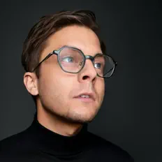 Dennis Richieを聴いたり、ミュージックビデオを鑑賞したり、経歴やツアー日程などを確認したりしましょう！