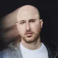 Poslechněte si interpreta Mouth Water, sledujte hudební videa, přečtěte si životopis, podívejte se na data turné a další informace.