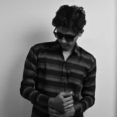 Ouve JAY REFLEX, vê vídeos de música, lê a biografia, vê as datas da digressão e muito mais!