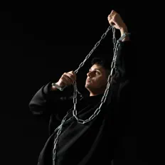 Ouça MADOH, assista a videoclipes, leia a biografia, veja as datas das turnês e mais!