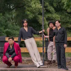 聆聽 Beatsilog、觀看音樂影片、閱讀小傳、查看巡演日期等！