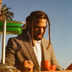 Son Kuma을(를) 듣고, 뮤직 비디오를 보고, 약력을 읽고, 투어 일정 등을 확인하세요!