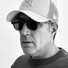 Listen to Mike Zoran, watch music videos, read bio, see tour dates & more!