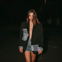 Posłuchaj wykonawcy undefined, obejrzyj teledyski, przeczytaj biografię, zobacz daty tras koncertowych i nie tylko!