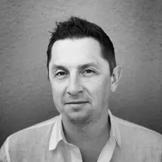 Poslechněte si interpreta Phillip John Gregory, sledujte hudební videa, přečtěte si životopis, podívejte se na data turné a další informace.