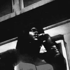 聆聽 Kouba、觀看音樂影片、閱讀小傳、查看巡演日期等！