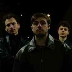 Listen to Ren Gamma, watch music videos, read bio, see tour dates & more!