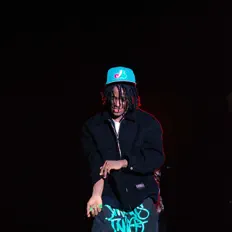 J0NES을(를) 듣고, 뮤직 비디오를 보고, 약력을 읽고, 투어 일정 등을 확인하세요!