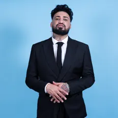 Dengarkan Robin Pieters, tonton video musik, baca bio, lihat tanggal tur & lainnya!