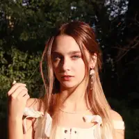 Escucha a undefined, mira vídeos musicales, lee la biografía, consulta fechas de giras y mucho más.