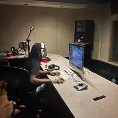Dengarkan TRULY DRAKO, tonton video musik, baca bio, lihat tanggal tur & lainnya!