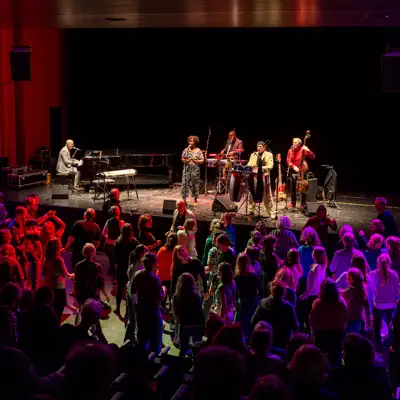 Listen to Vientos Del Caribe, watch music videos, read bio, see tour dates & more!