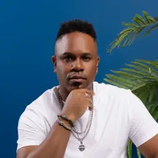 Dengarkan Kehv, tonton video musik, baca bio, lihat tanggal tur & lainnya!