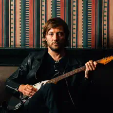 Ouve Tom Rowley, vê vídeos de música, lê a biografia, vê as datas da digressão e muito mais!