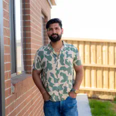 Escucha a Sumit Seedpuriya, mira videos musicales, lee su biografía, consulta las fechas de las gira y más.