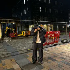 Yldz을(를) 듣고, 뮤직 비디오를 보고, 약력을 읽고, 투어 일정 등을 확인하세요!