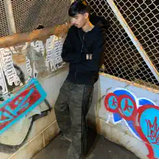 Nxptuneを聴いたり、ミュージックビデオを鑑賞したり、経歴やツアー日程などを確認したりしましょう！