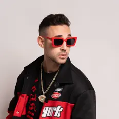 Listen to עידו בי, watch music videos, read bio, see tour dates & more!
