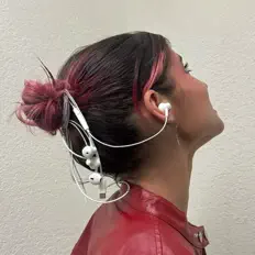 Hör dir MIXIE an, schau dir Musikvideos an, lies die Biografie, finde Tourdaten und mehr!